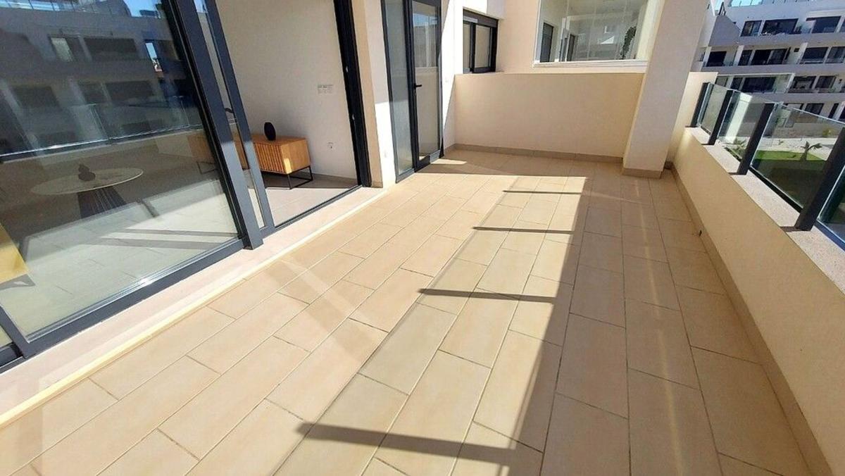 Продажа квартиры на Piso en Villamartín, Orihuela, Ориуэла
photo 3