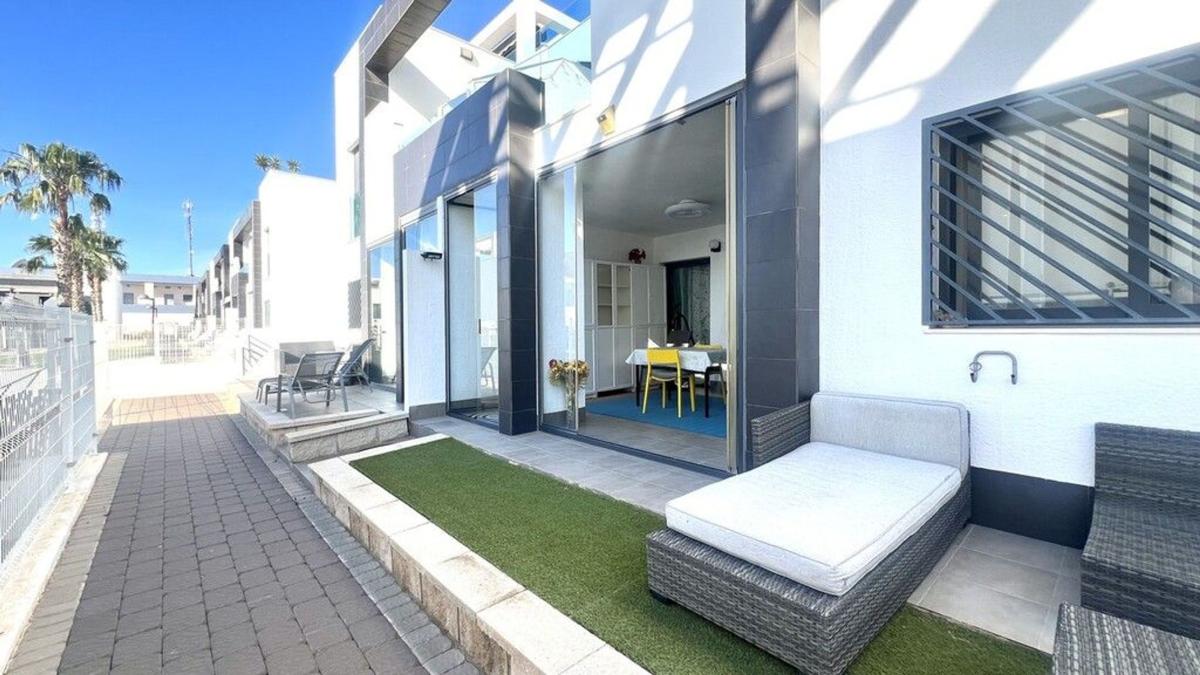 Venta de piso en Piso en La Zenia, Orihuela, Orihuela
photo 1