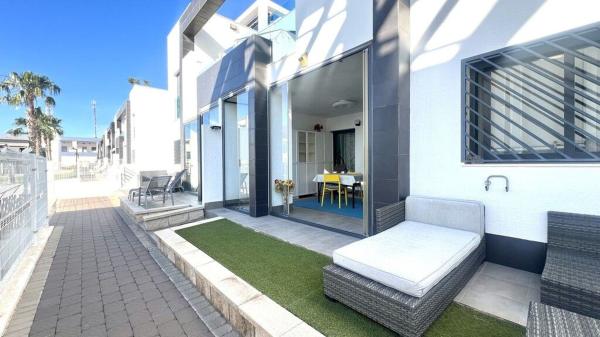 Продажа квартиры на Piso en La Zenia, Orihuela, Ориуэла
 photo 1
