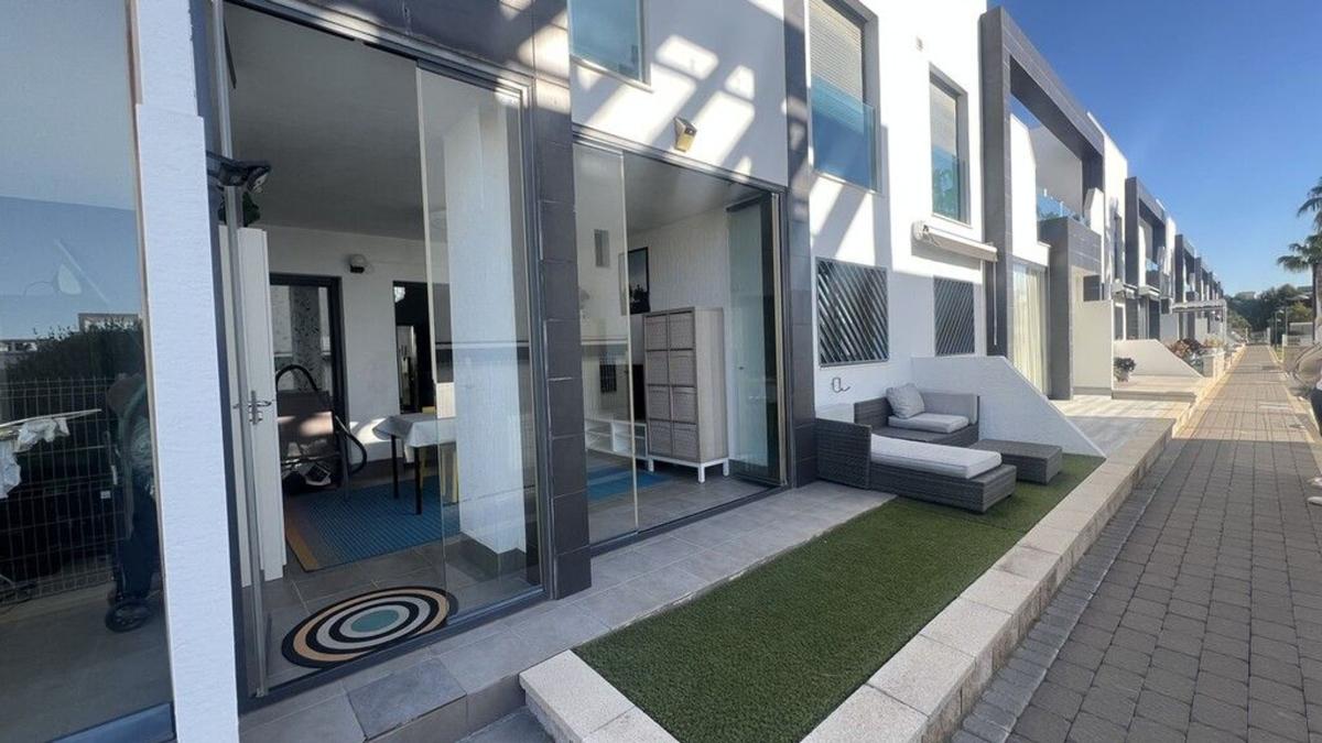 Venta de piso en Piso en La Zenia, Orihuela, Orihuela
photo 2