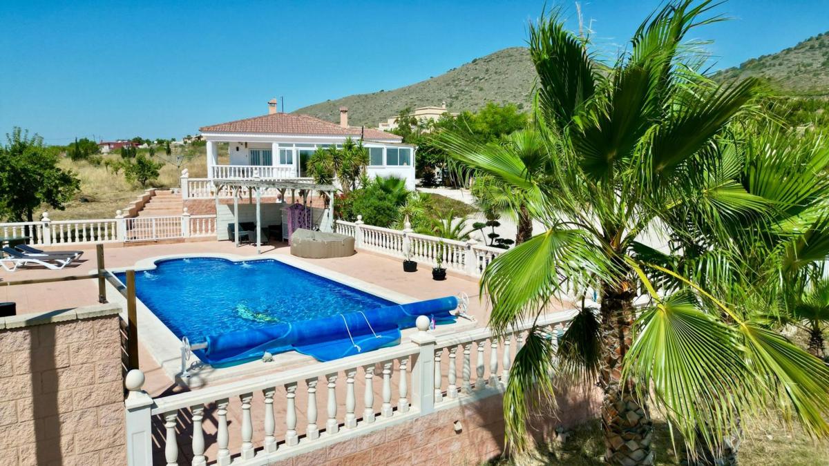 Propiedades en venta y alquiler en España photo 1
