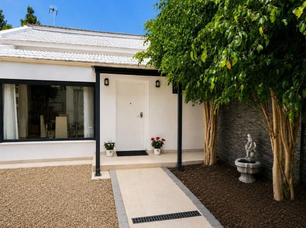 Chalet pareado en Escultor Adrian Carrillo, Vistahermosa, Alicante / Alacant photo 1