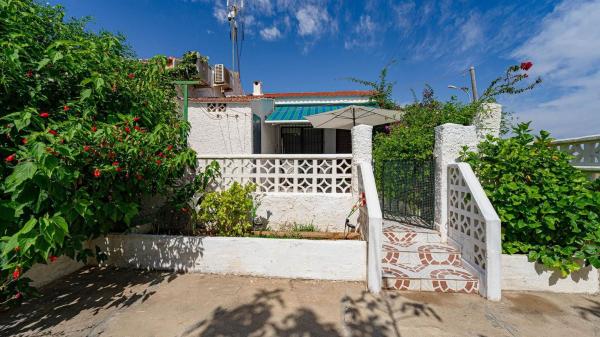 Casa o chalet independiente en Calle Urano, 300, La Siesta - El Salado - Torreta, Torrevieja photo 1