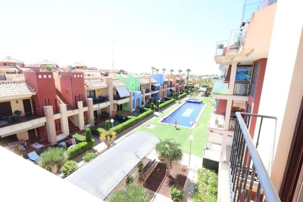 Продажа квартиры на Piso en Calle Cabo Tiñoso, 3, Lomas de Cabo Roig, Orihuela, Ориуэла
 photo 1