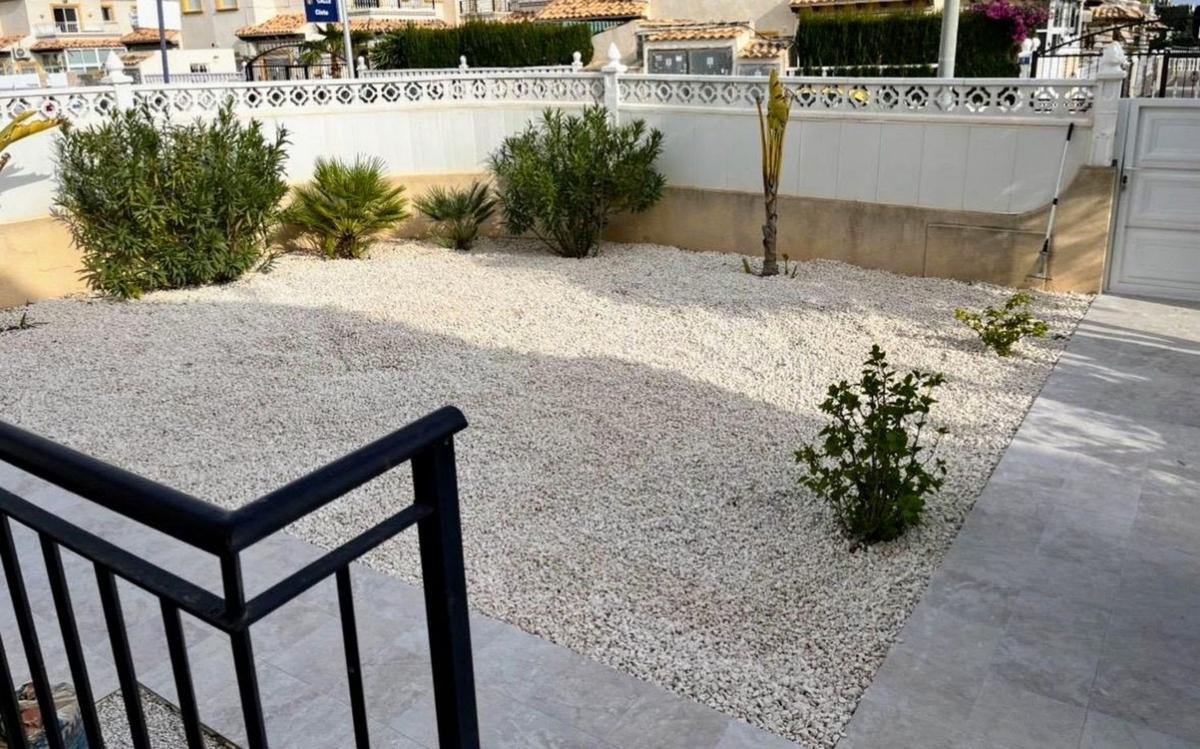 Продажа квартиры на Piso en Calle Cuerda, Playa Flamenca, Orihuela, Ориуэла
photo 2