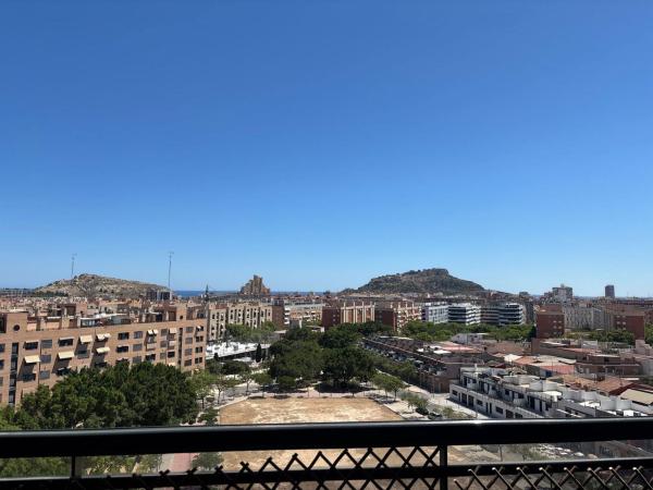 Sprzedaż mieszkania w Piso en Avenida Juan Sanchis Candela, 24, Garbinet - Parque de las Avenidas, Alicante / Alacant, Alicante / Alacant
photo 1
