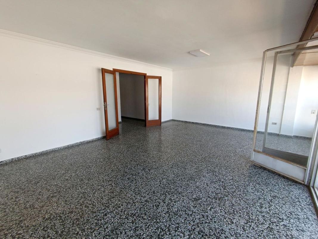Продажа квартиры на Piso en Pintor Lorenzo Casanova, Ensanche-Diputación, Alicante / Alacant, Аликанте / Алакант
 photo 3