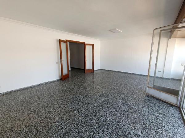 Продажа квартиры на Piso en Pintor Lorenzo Casanova, Ensanche-Diputación, Alicante / Alacant, Аликанте / Алакант
 photo 3
