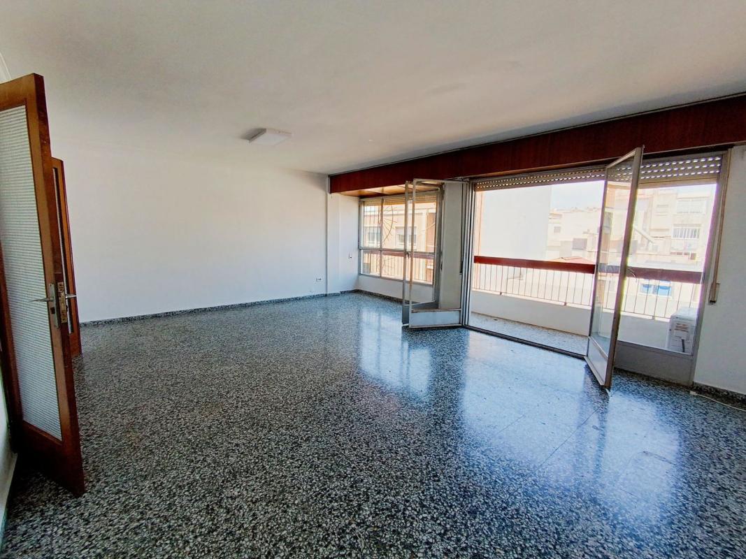 Продажа квартиры на Piso en Pintor Lorenzo Casanova, Ensanche-Diputación, Alicante / Alacant, Аликанте / Алакант
 photo 4