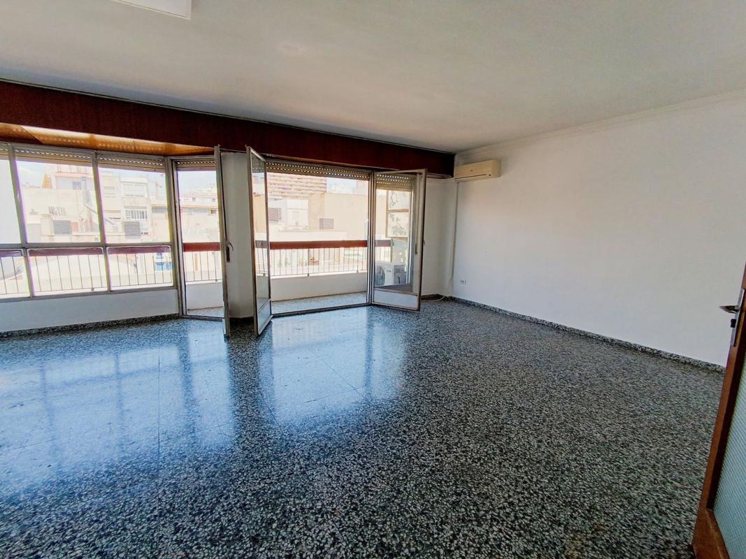 Продажа квартиры на Piso en Pintor Lorenzo Casanova, Ensanche-Diputación, Alicante / Alacant, Аликанте / Алакант
 photo 5