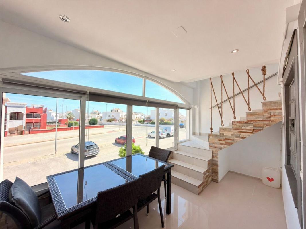 Продажа квартиры на Piso en Calle Laguna de Fuentilleja, Zona Lago - Los Almendros, Orihuela, Ориуэла
photo 2