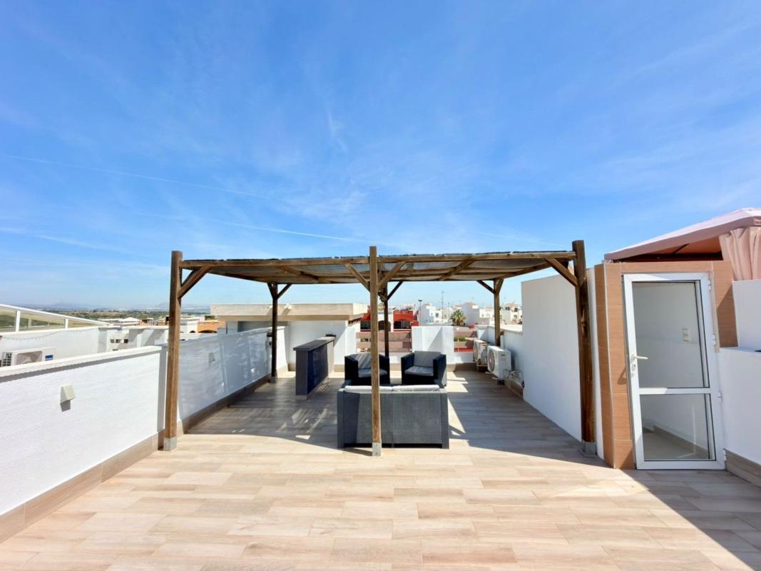 Продажа квартиры на Piso en Calle Laguna de Fuentilleja, Zona Lago - Los Almendros, Orihuela, Ориуэла
photo 3