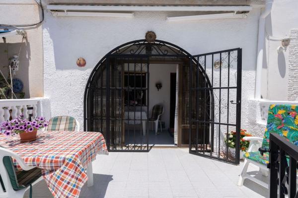 Chalet adosado en Avenida Robleda, La Siesta - El Salado - Torreta, Torrevieja photo 4