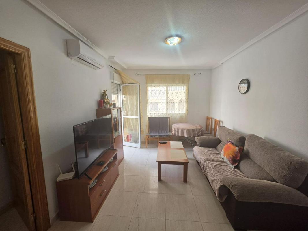 Продажа квартиры на Piso en Calle San Emigdio, El Molino, Torrevieja, Торревьеха
photo 2