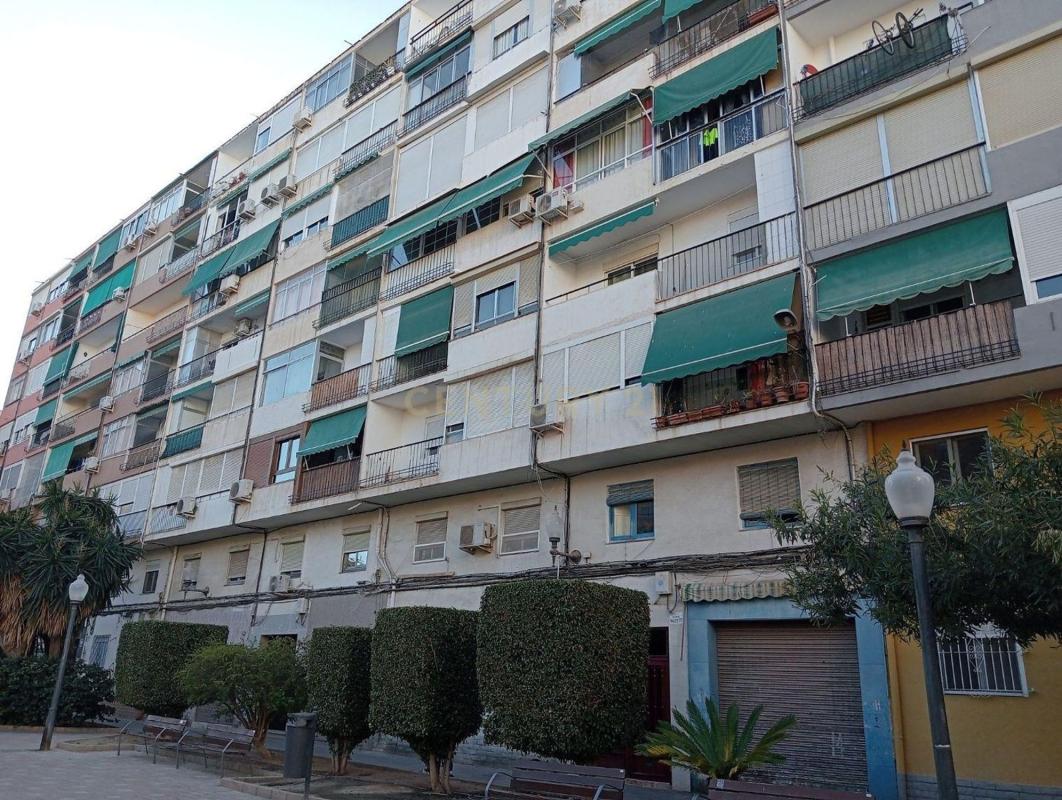 Продажа квартиры на Piso en Calle Fiscal Miguel Gutiérrez Carbonell, 11, Plà del Bon Repòs-La Goteta, Alicante / Alacant, Аликанте / Алакант
photo 2
