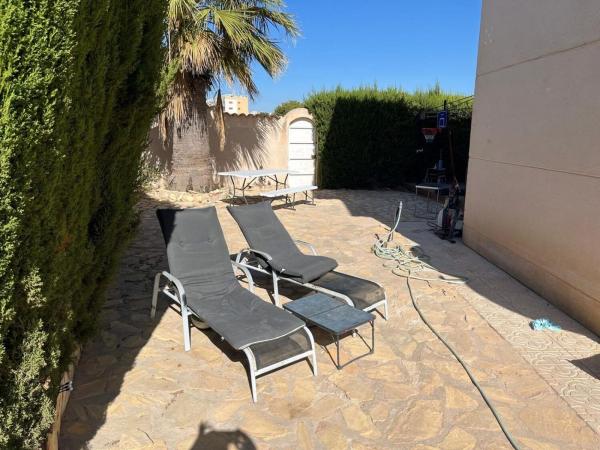 Chalet wolnostojący na sprzedaż w  Casa o chalet en Playa Flamenca, Orihuela, Orihuela photo 4