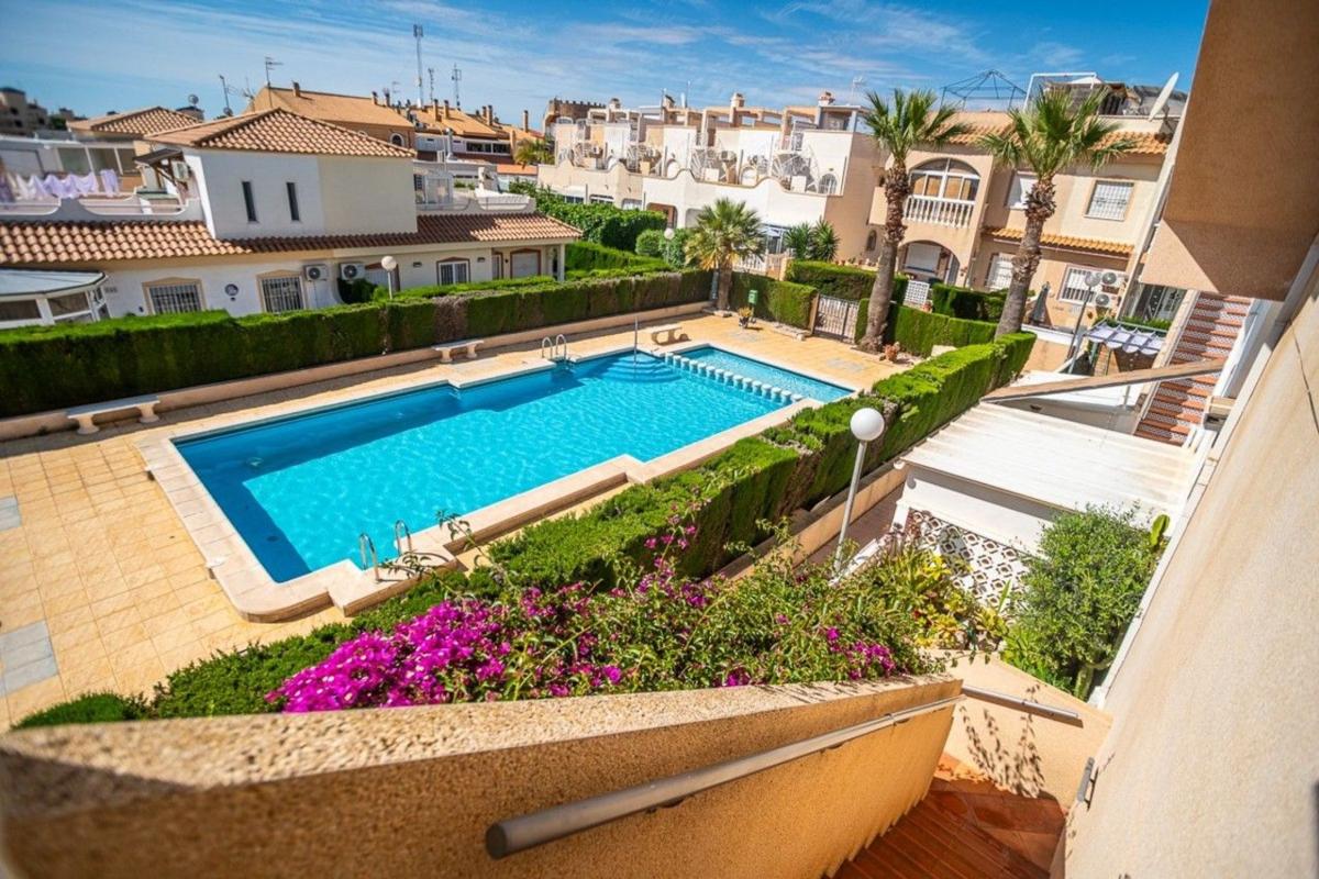 Sale of apartment in Piso en Ensanche-Diputación, Alicante / Alacant, Alicante
photo 1