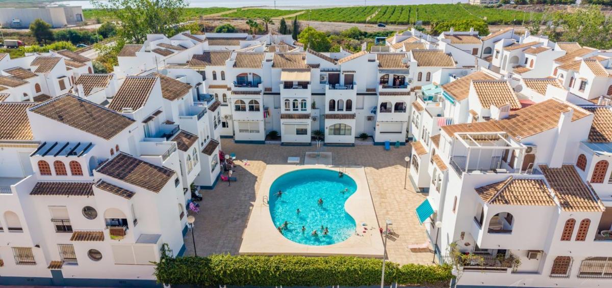 Sprzedaż mieszkania w Piso en Playa de los Náufragos, Torrevieja, Torrevieja
photo 1