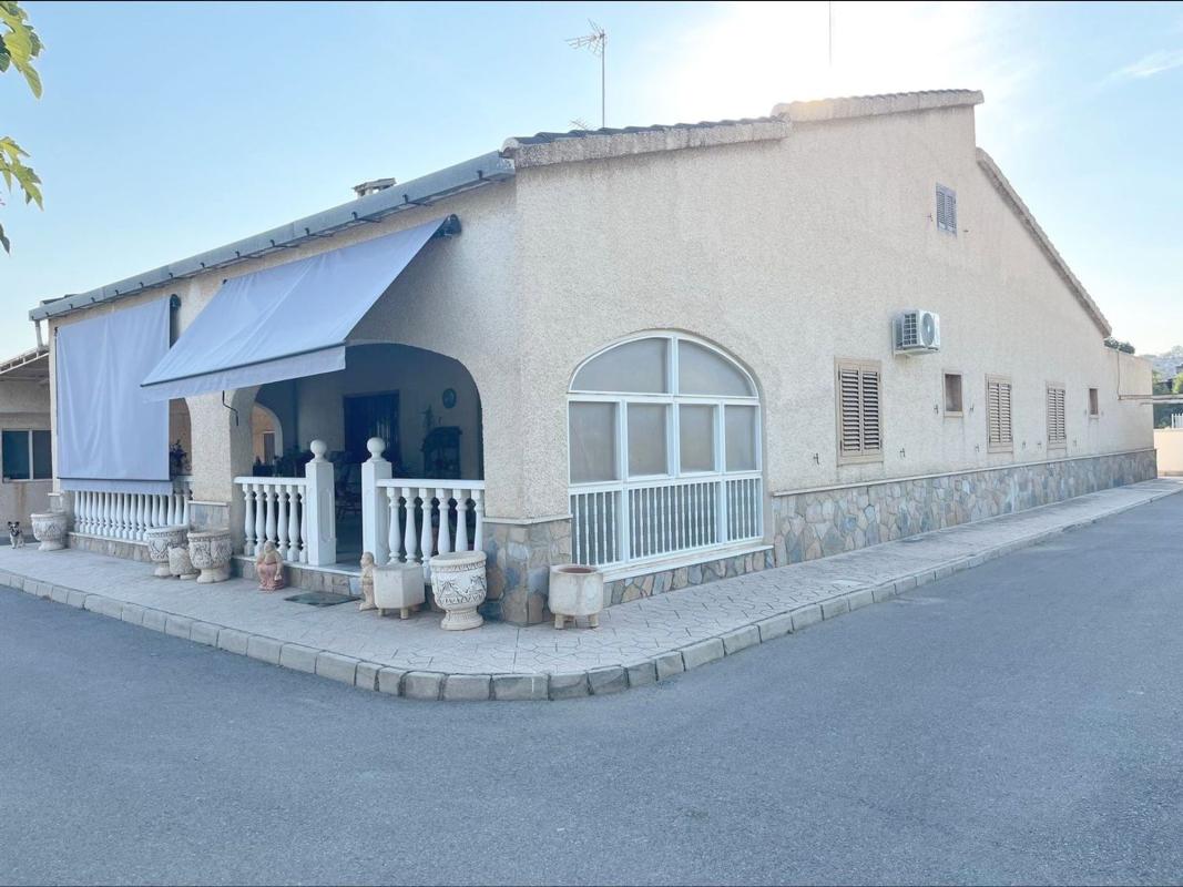 Properties for sale and rent in Spain photo 3