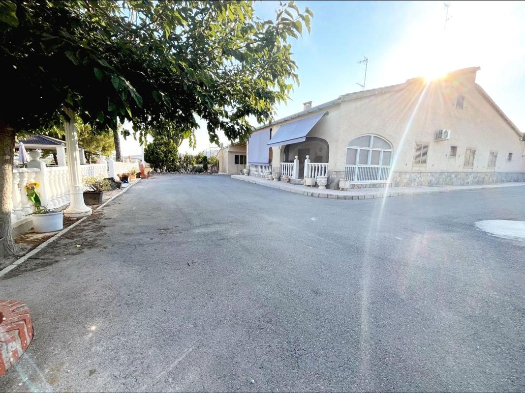 Properties for sale and rent in Spain photo 4