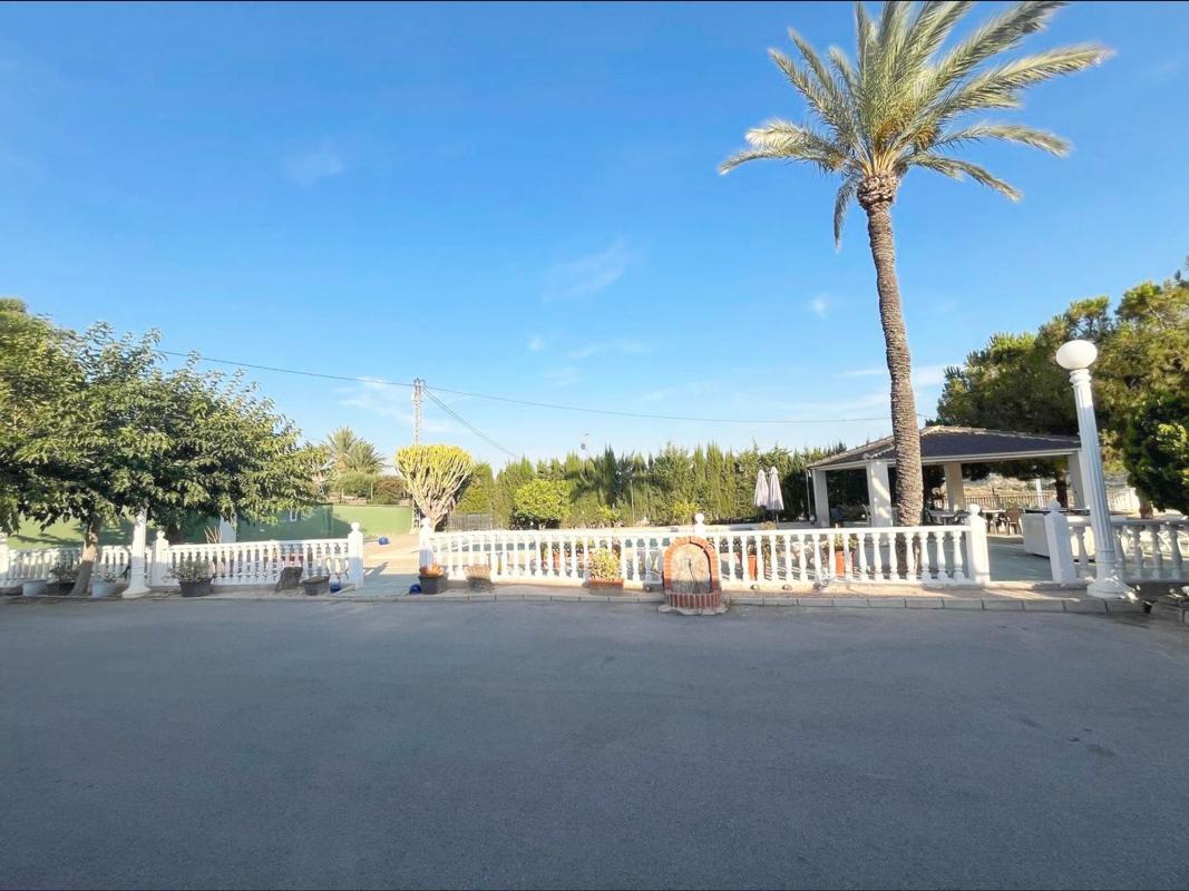 Properties for sale and rent in Spain photo 5
