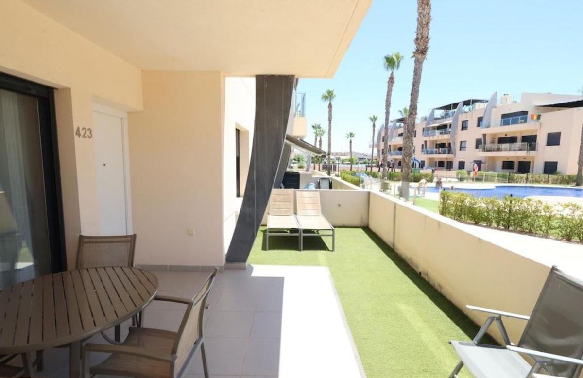 Venta de piso en Piso en C. Varsovia s/n, Pueblo Latino, Pilar de la Horadada, Pilar de la Horadada
photo 1
