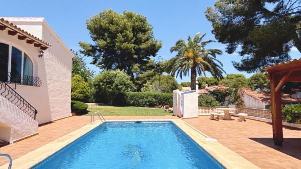 Independent chalet for sale in Casa o chalet en Pinar de Advocat-Cometa, Moraira, Moraira
thumbnail 2