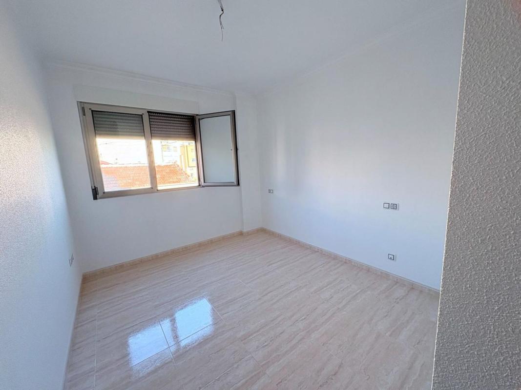 Venta de piso en Piso en Petrer, Petrer
photo 2