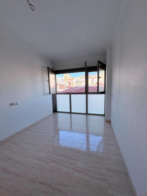 Venta de piso en Piso en Petrer, Petrer
photo 3