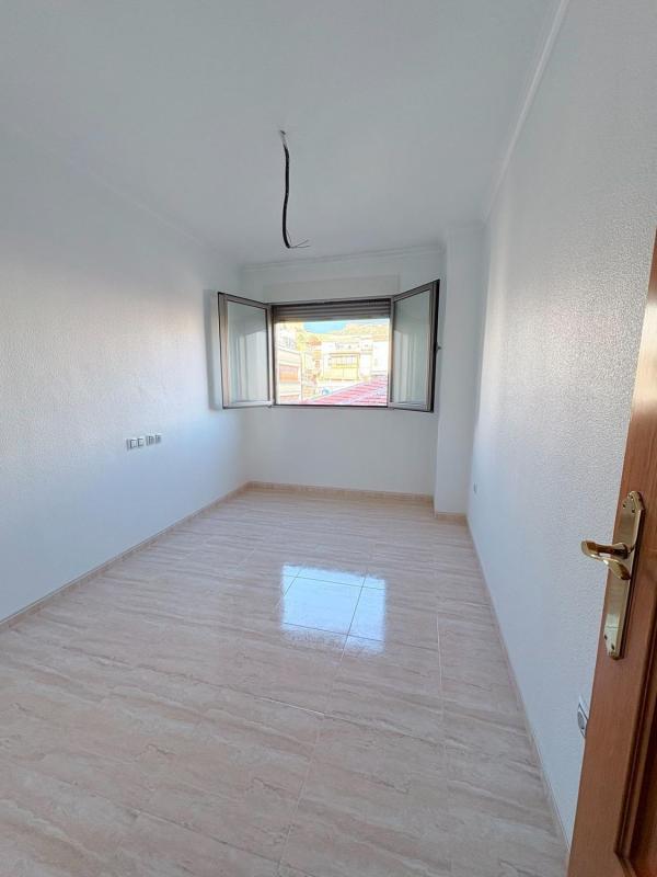 Venta de piso en Piso en Petrer, Petrer
photo 5