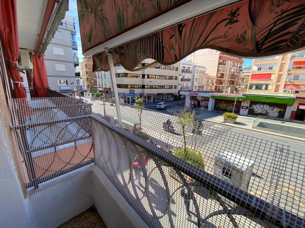 Venta de piso en Piso en Calle de Tomàs Ortuño, 70, Centro Urbano, Benidorm, Benidorm
photo 1