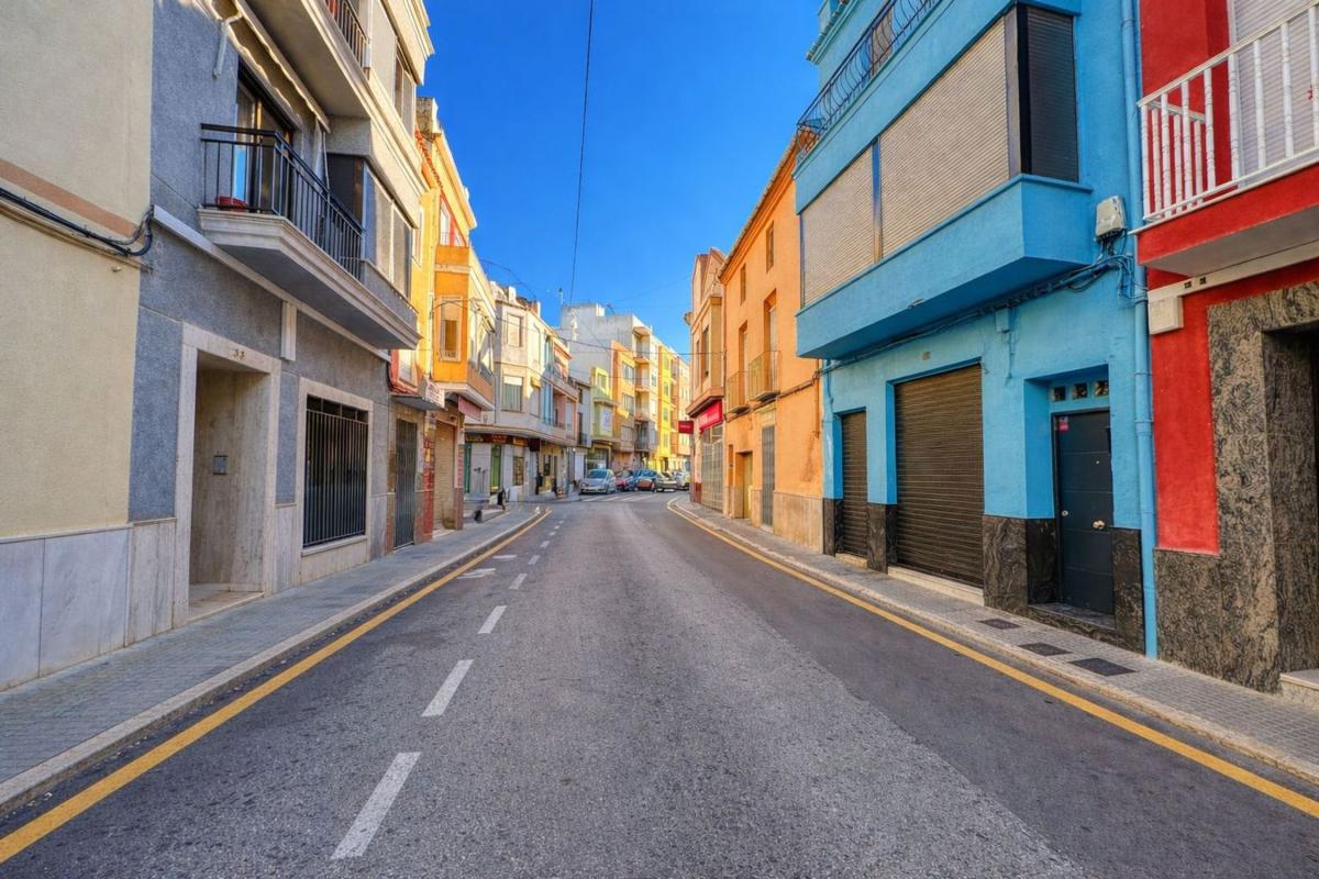 Properties for sale and rent in Spain photo 2