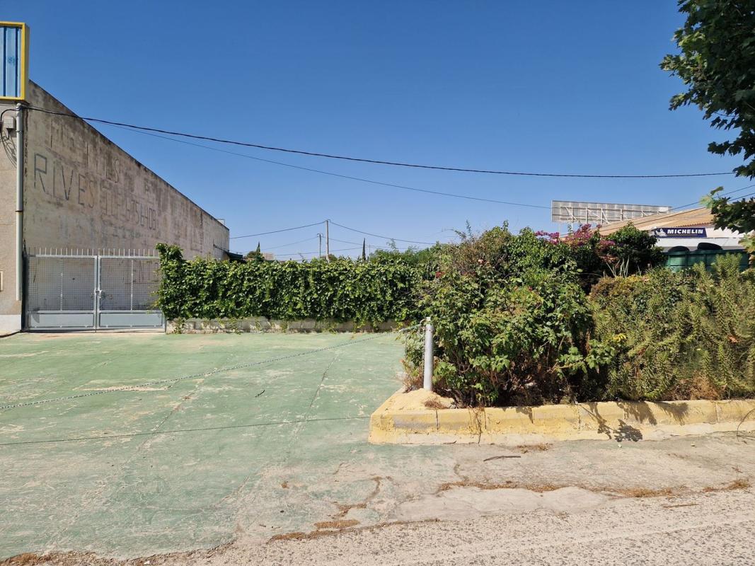 Properties for sale and rent in Spain photo 3