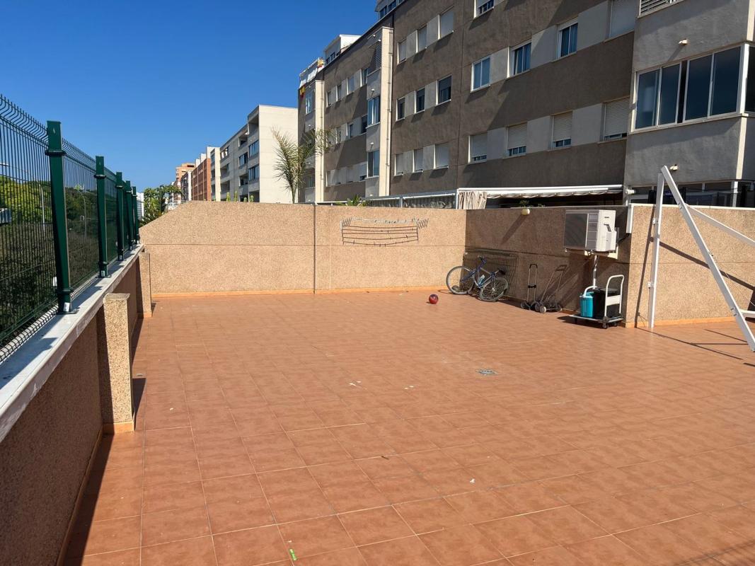 Sale of apartment in Piso en Calle de los Montesinos, 10, Garbinet - Parque de las Avenidas, Alicante / Alacant, Alicante
photo 1