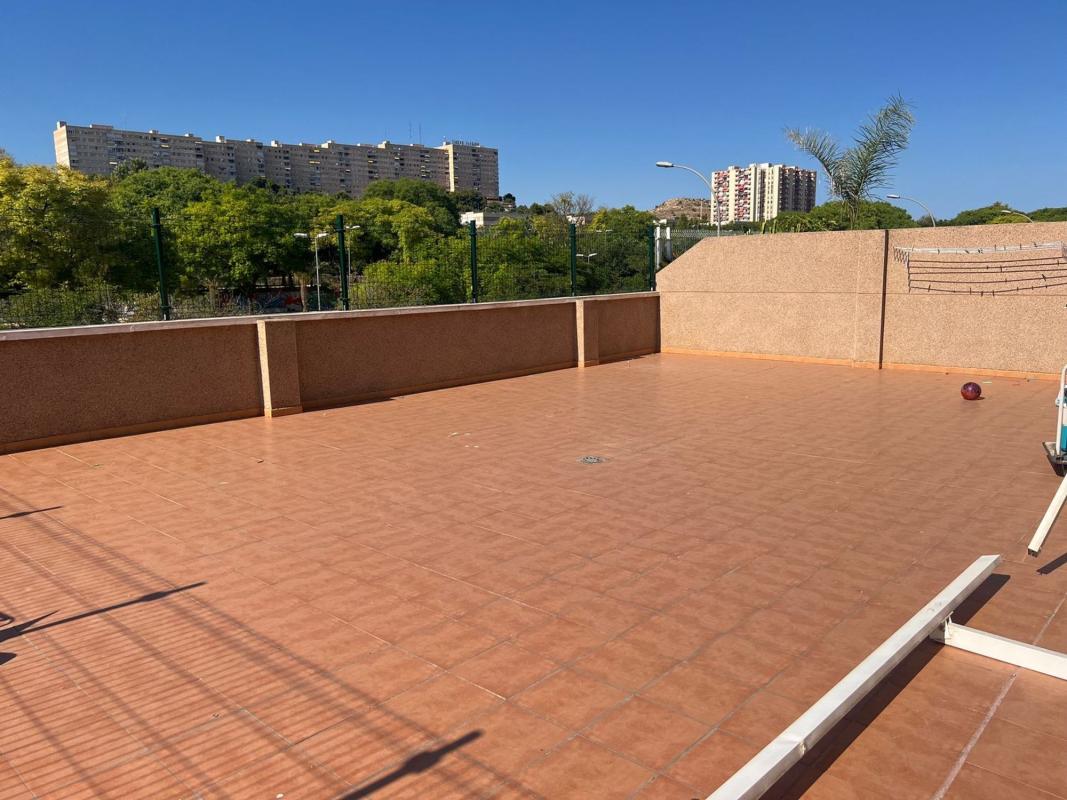 Sale of apartment in Piso en Calle de los Montesinos, 10, Garbinet - Parque de las Avenidas, Alicante / Alacant, Alicante
photo 2
