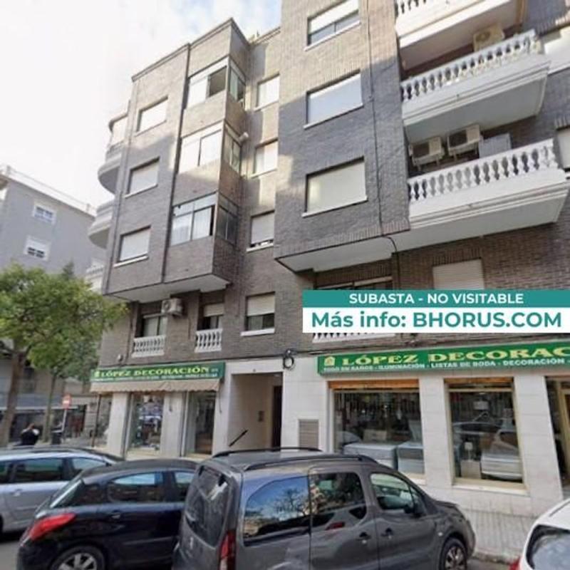 Sale of apartment in Piso en Calle Capità Gaspar Ortiz, Plaza Crevillente-Juzgados, Elche / Elx, Elche / Elx
photo 2