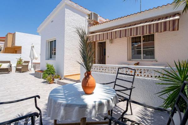 Частный шале на продаже в Casa o chalet en Rojales Hills - Rosa Bungalows, Rojales, Рохалес thumbnail 1
