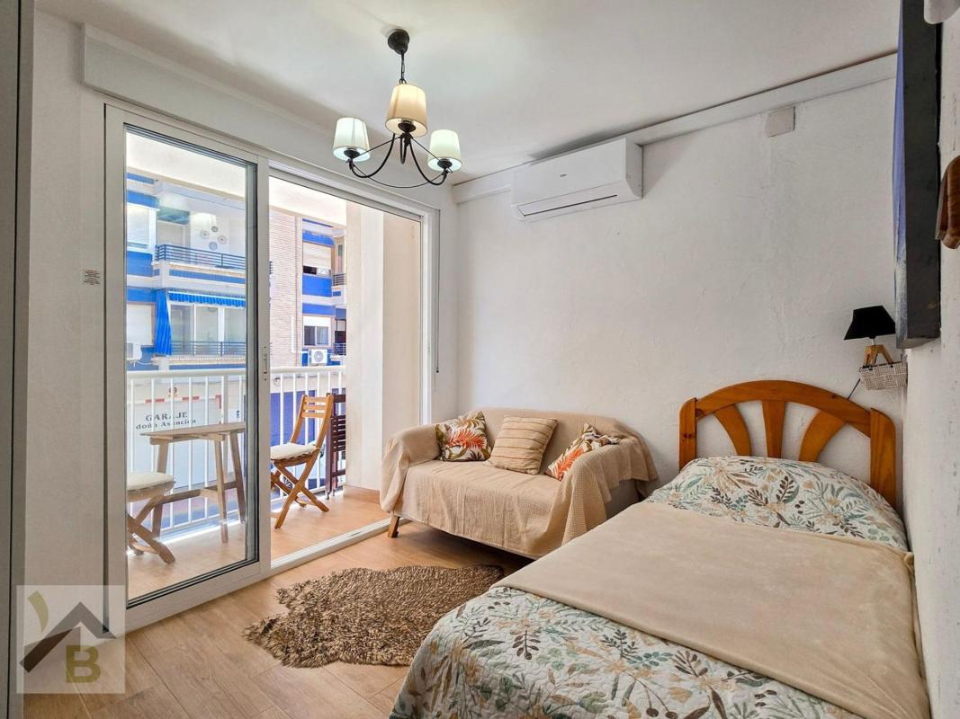 Продажа квартиры на Piso en Avenida Canalejas, Centro, Santa Pola, Санта Пола
photo 1