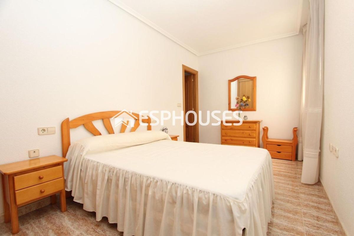 Sale of apartment in Piso en Zona Pueblo, Guardamar del Segura, Guardamar del Segura
photo 5
