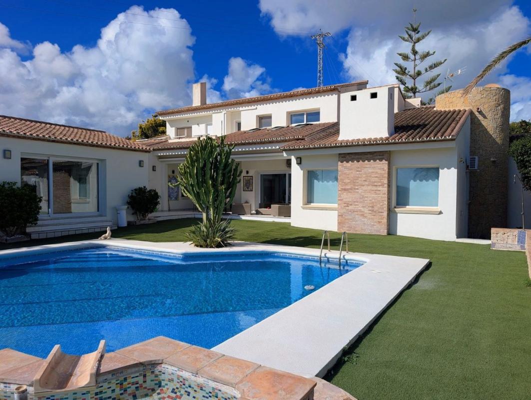 Продажа отдельного шале в Casa o chalet en Benimeit-Tabaira, Moraira, Морайра photo 1