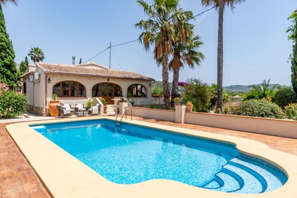 Propiedades en venta y alquiler en España photo 1