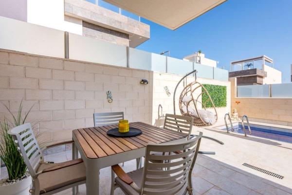 Casa o chalet independiente en Calle Duero, Villamartín, Orihuela photo 4