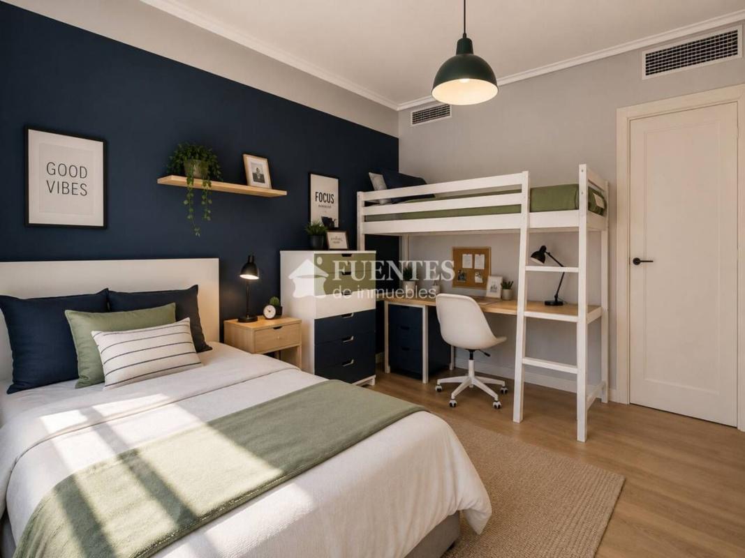 Venta de piso en Piso en Casco Histórico-Santa Cruz, Alicante / Alacant, Alicante / Alacant
photo 3