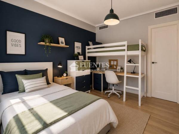 Venta de piso en Piso en Casco Histórico-Santa Cruz, Alicante / Alacant, Alicante / Alacant
thumbnail 2