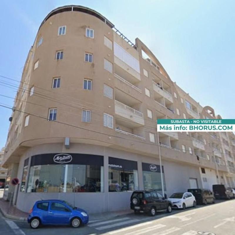 Продажа квартиры на Piso en Calle Caritas, Parque Acuático - Sector 25, Torrevieja, Торревьеха
photo 1