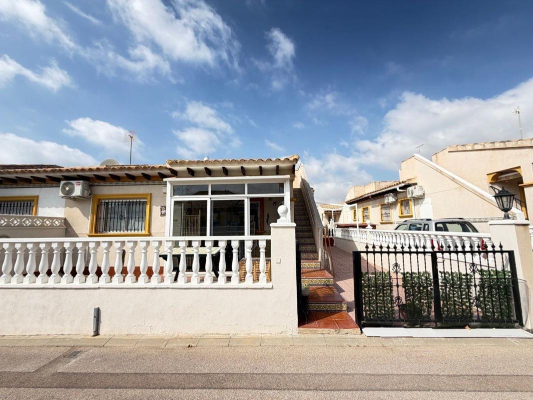 Sale of independent chalet in Casa o chalet en N-332, La Zenia, Orihuela, Orihuela
photo 2