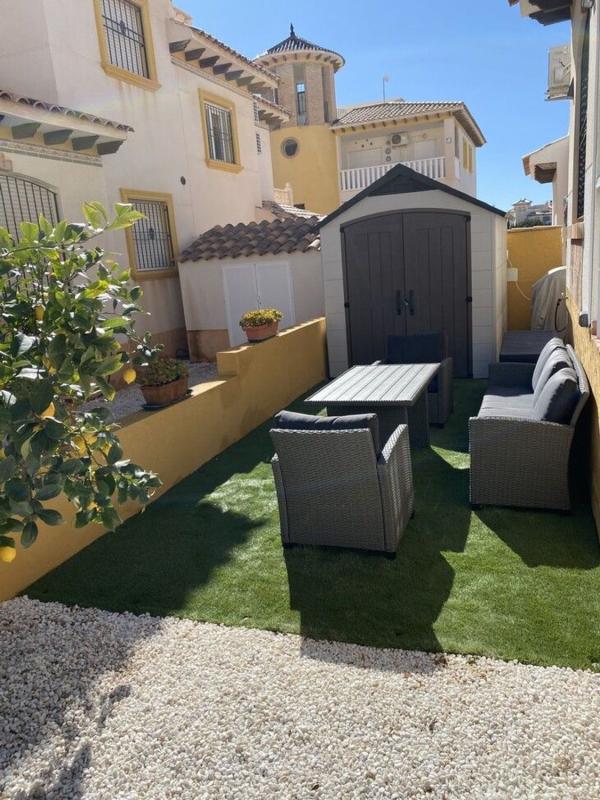 Sale of independent chalet in Casa o chalet en Calle Cabo de Gata, Lomas de Cabo Roig, Orihuela, Orihuela
photo 2