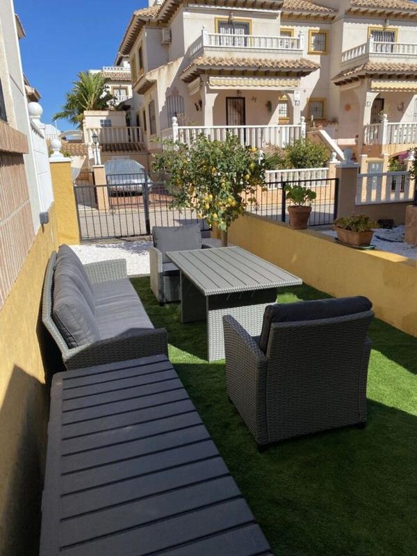 Sale of independent chalet in Casa o chalet en Calle Cabo de Gata, Lomas de Cabo Roig, Orihuela, Orihuela
photo 3