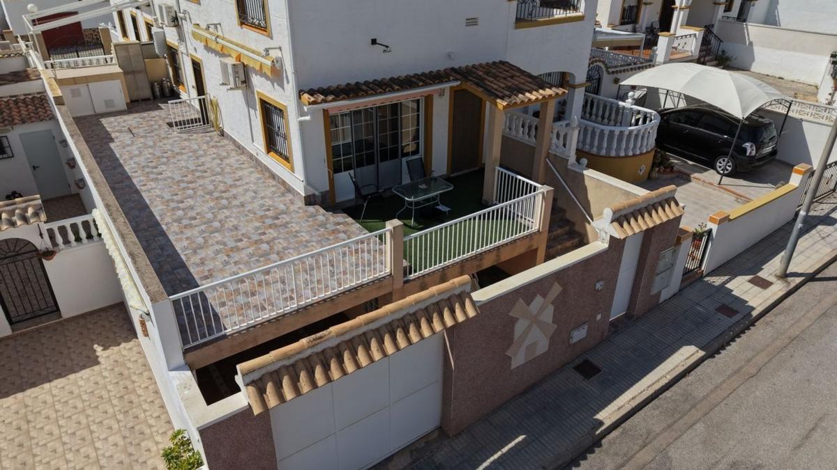 Продажа квартиры на Piso en Zona Lago - Los Almendros, Orihuela, Ориуэла
 photo 3