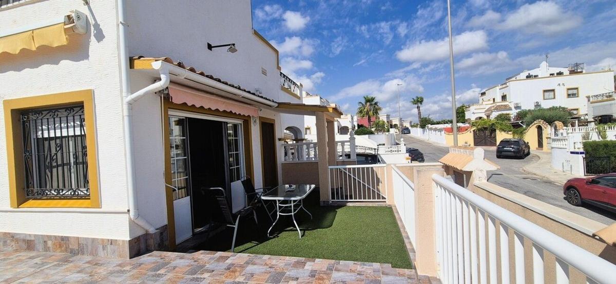 Продажа квартиры на Piso en Zona Lago - Los Almendros, Orihuela, Ориуэла
 photo 5
